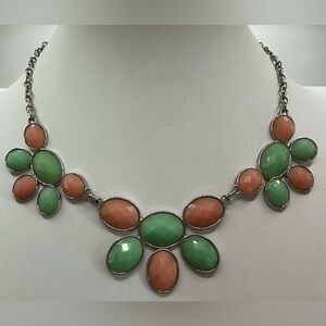 CHARMING CHARLIE SILVER TONE GREEN PEACH STATEMENT NECKLACE SPRING